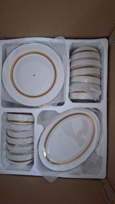 Чайно-столовый сервиз 12 персон, 105 предмет