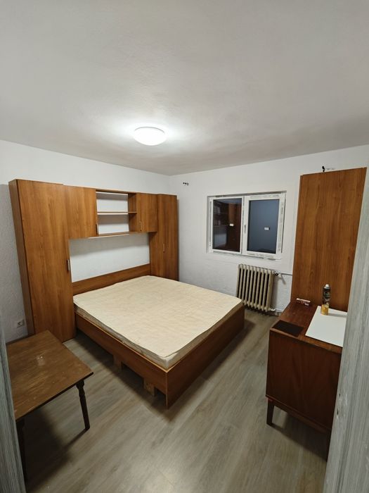 Vand apartament 2 camere decomandat
