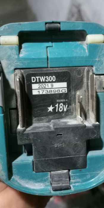 Corp Makita DTW300