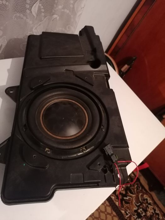 Subwoofer auto audi