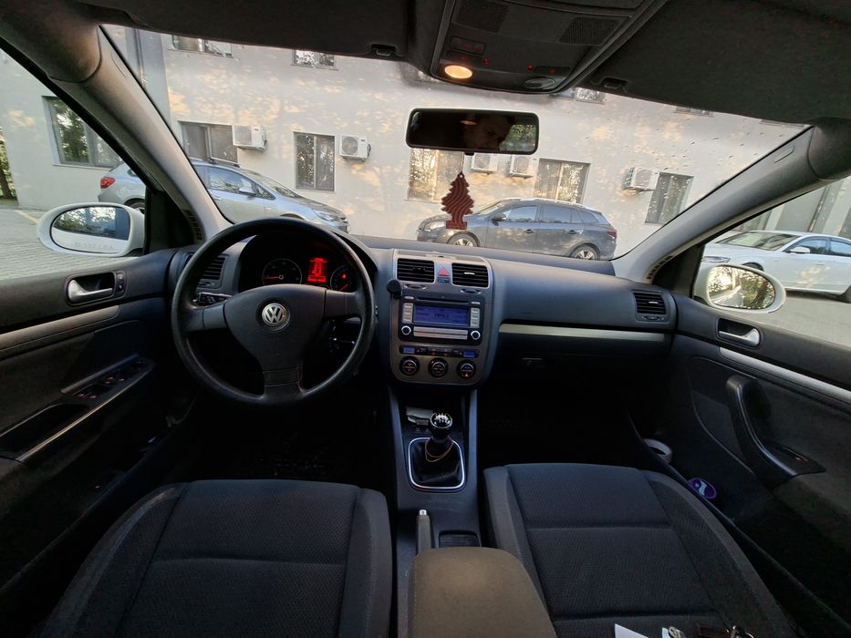 Proprietar vand vw golf ,diesel, 2008