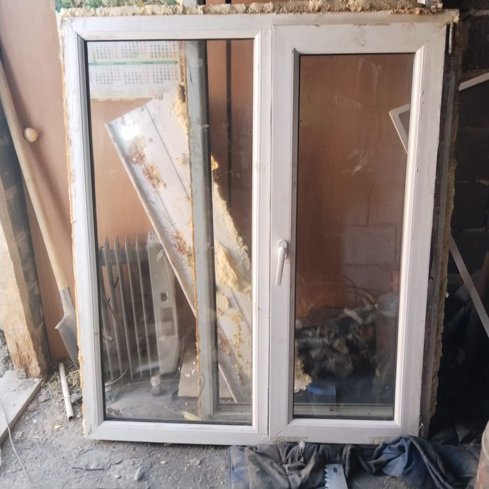 Продам пластиковое окно в хорошем состоянии трехпакетное