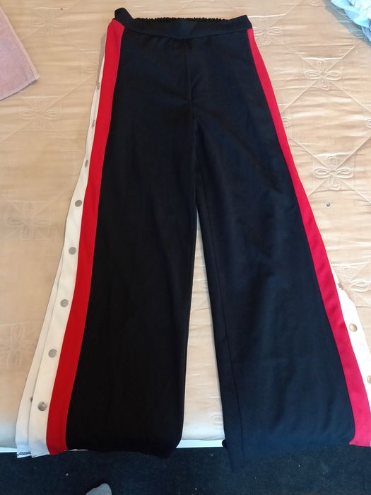 Дамски панталон с канти и копчета