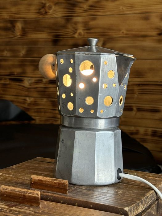Lampa Machineta Moka Pot