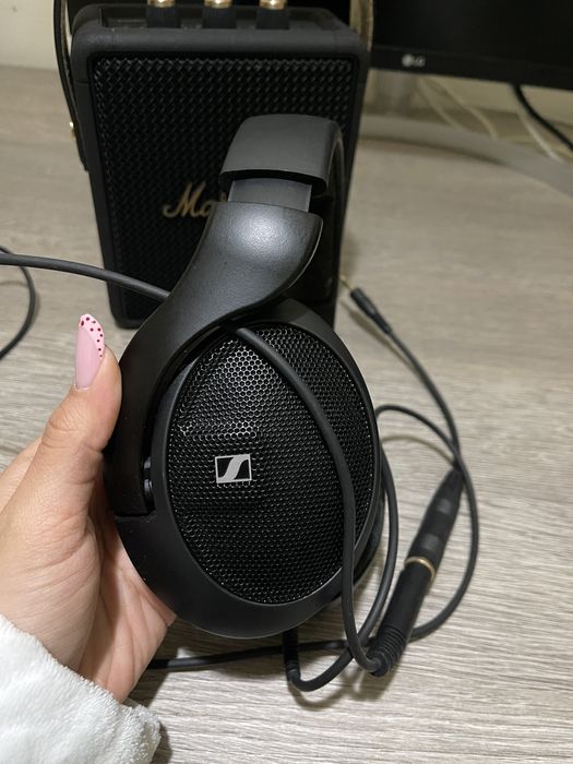 Boxa Marshall Stockwell II si Casti Sennheiser HD 560S