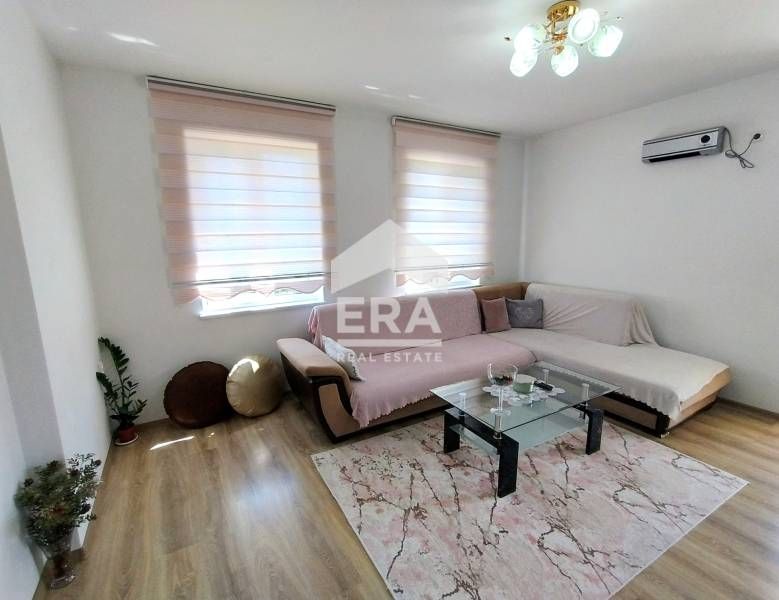 Продава просторен тристаен апартамент в Кърджали, кв. Студен кладенец