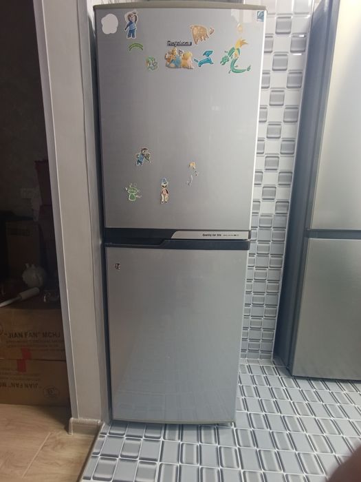 Продаю холодильник.