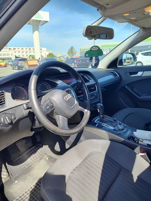 Audi A4 B8 2008 2.0 TDI CAGA 143CP Cutie Automată CVT - 8 + 1