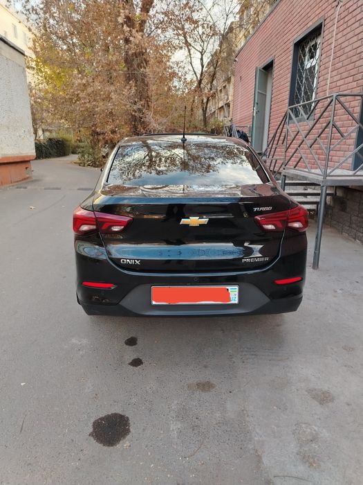 Продам оникс пример в отличном состоянии.