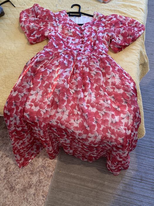 Продам розовое платья