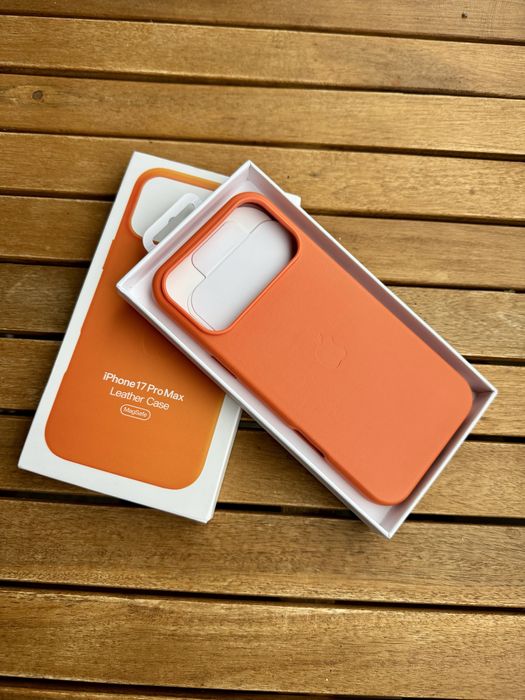 Husa Iphone 17 Pro Max MagSafe din piele