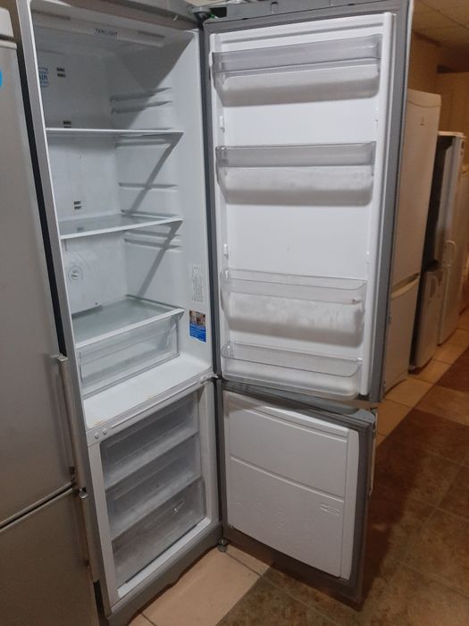 Холодильник Indesit no frost .  Гарантия . Доставка. Whats App