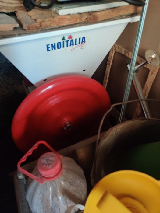 Zdrobitor struguri cu deschiorchinare