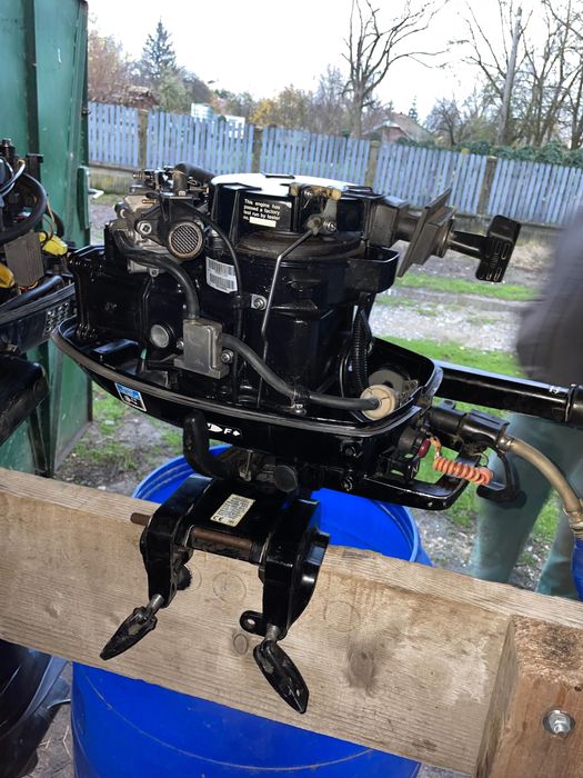 Vand 2 motoare barca