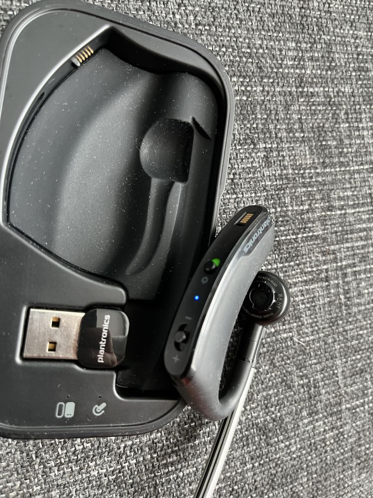 Bluetooth слушалка Plantronics, Voyager Legend, С преносимо зарядно