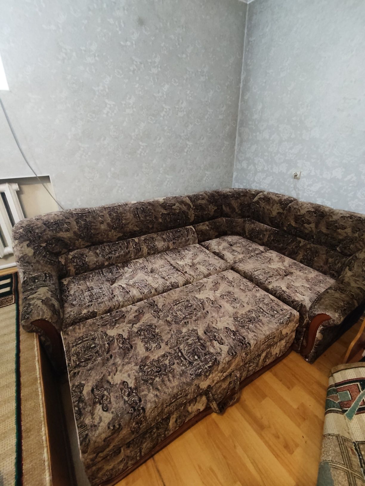 Продам раскладной угловой диван
