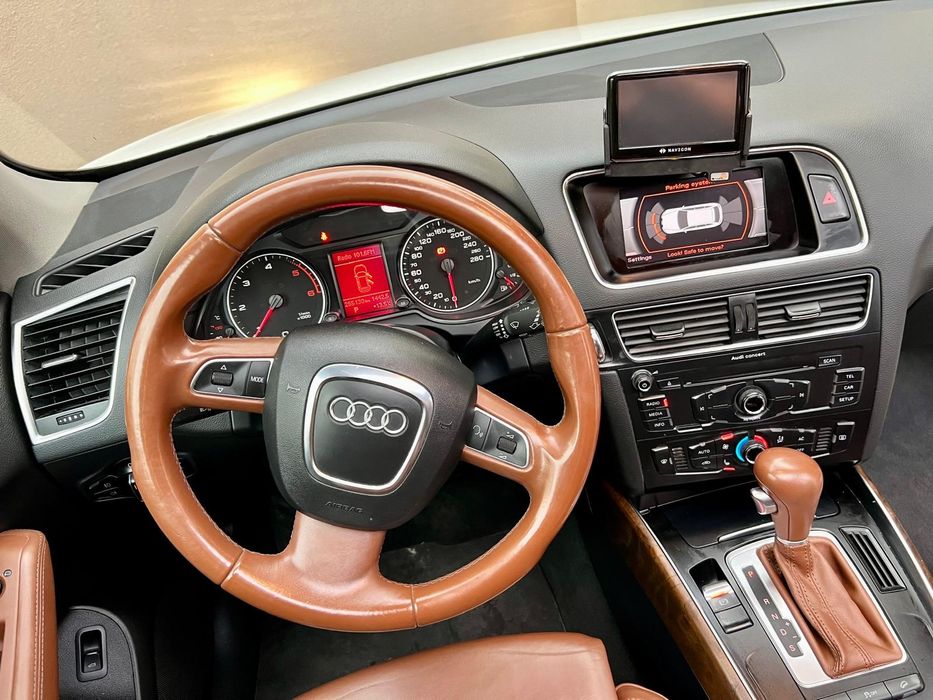 Audi Q5 Quattro 2.0 TDI *Xenon*Panoramic*Automat*Piele