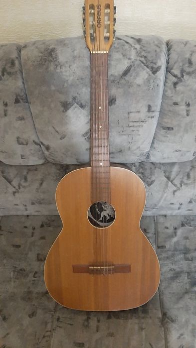 Гитара Орфей-Пловдив(Болгария) 4/4 нейлон