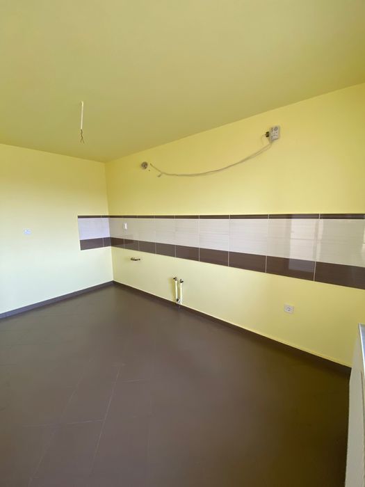 Spațiu/Comercial/Birouri/Cladire de inchiriat - 240 MP - P + 1