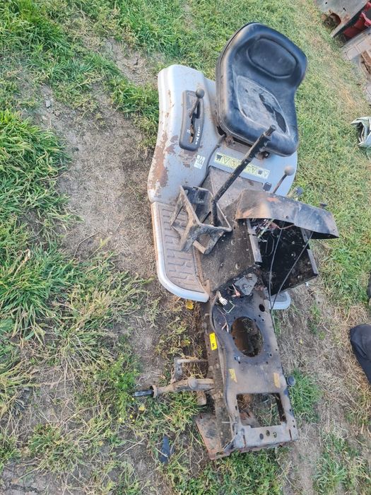 Sasiu tractoras tuns gazon .
Bun pentru proiect motocultor sau altele.