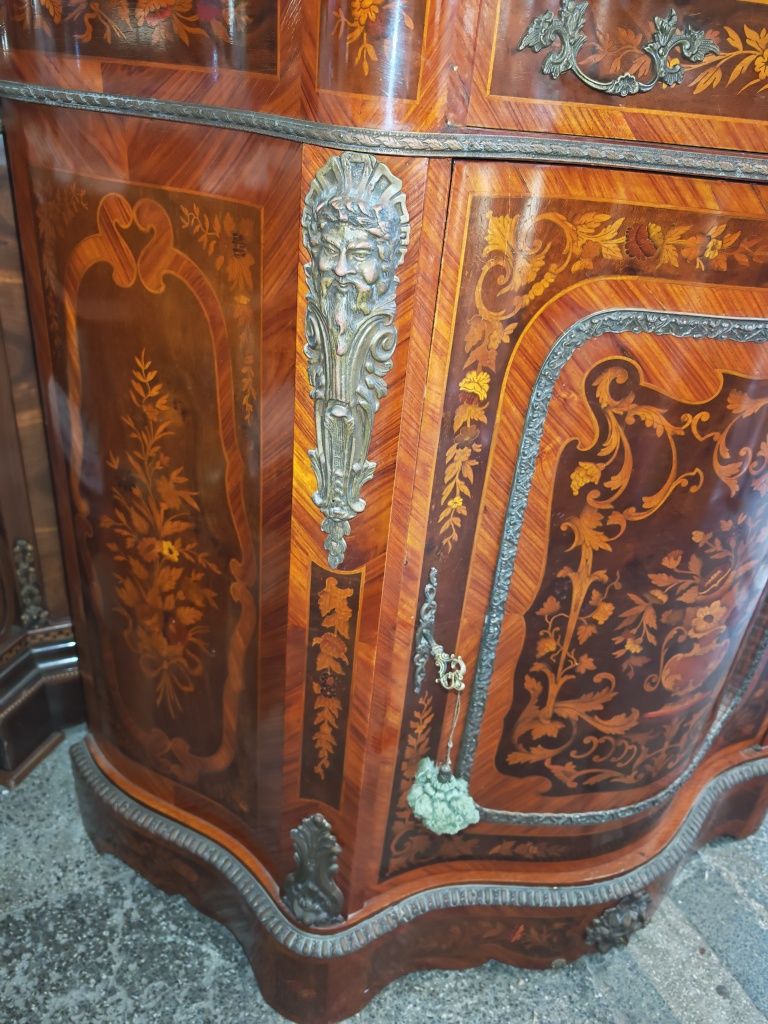 Бароков бар шкаф
