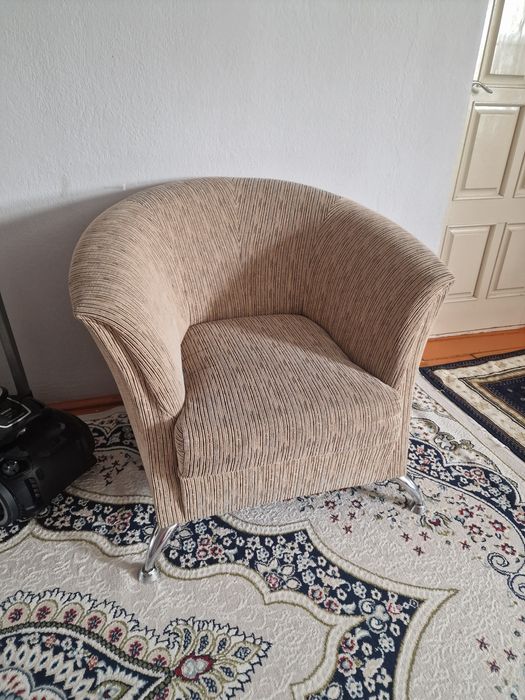 Кресло мягкая в хорошем состоянии