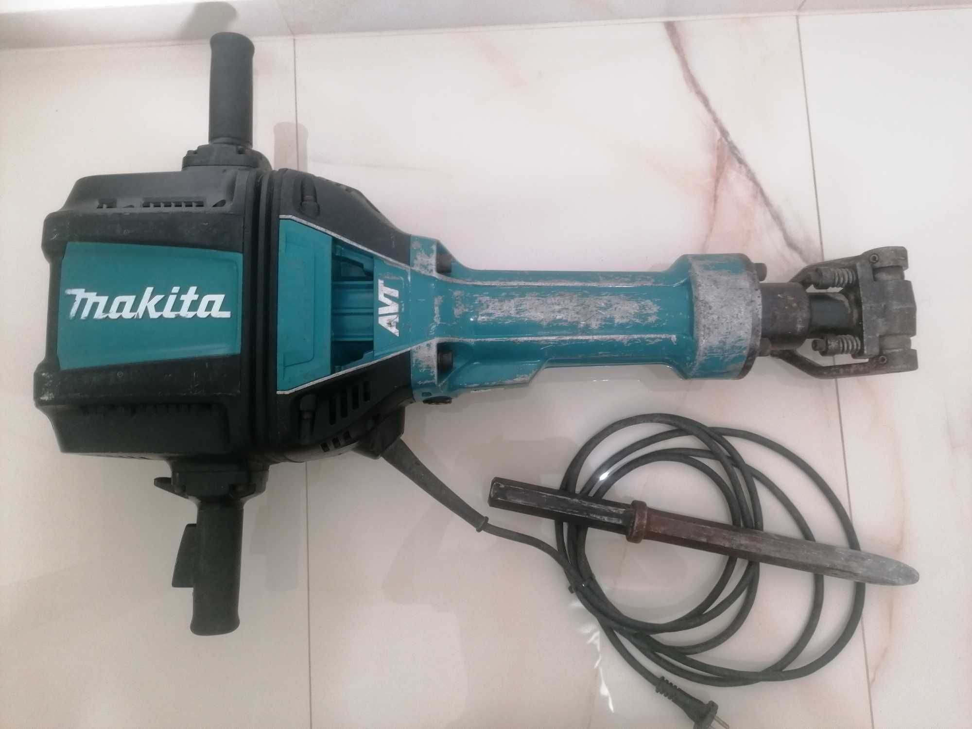 Picamar demolator Makita HM1812