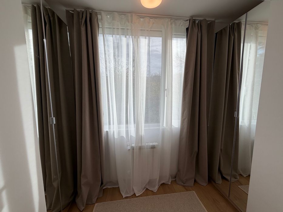 Продавам изцяло източен двустаен апартамент в кв. Младост 1, блок 70