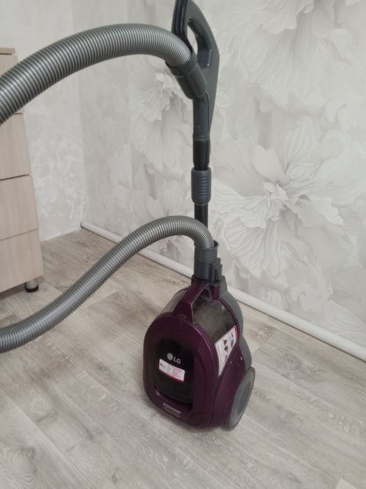 Пылесос LG 2000W