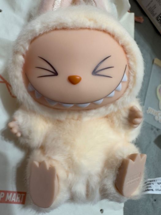 Labubu have a seat Pop Mart