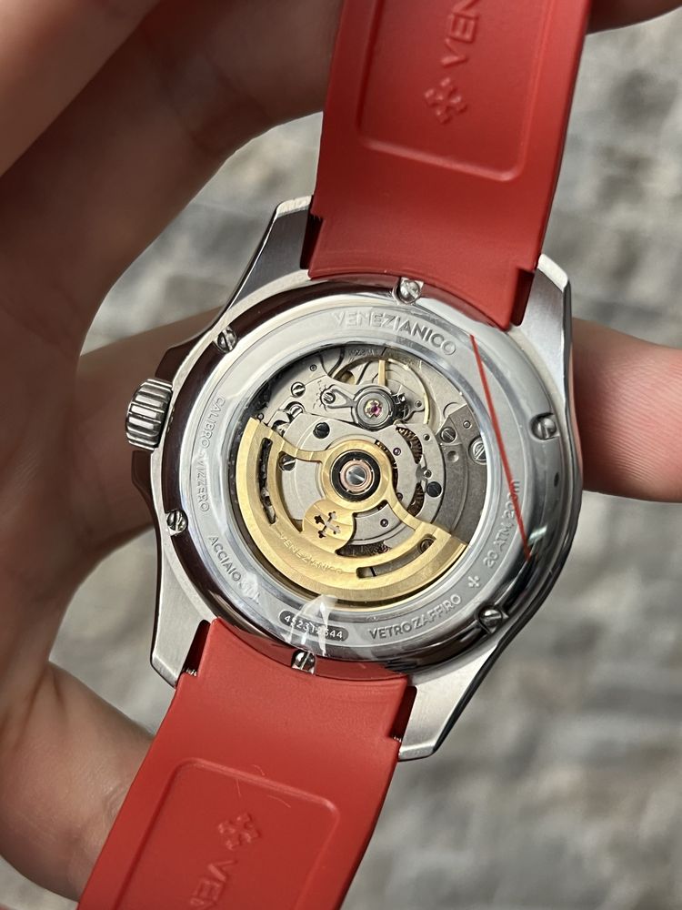 Оригинален часовник Venezianico Nereide Corallo 42mm