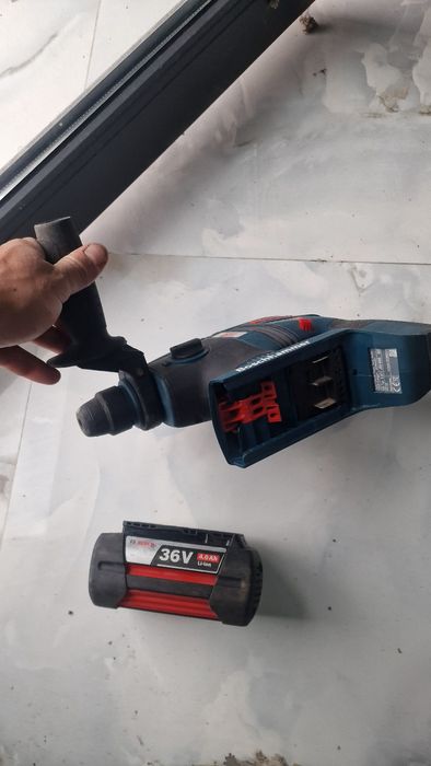 Ciocan rotopercutor cu acumulator SDS