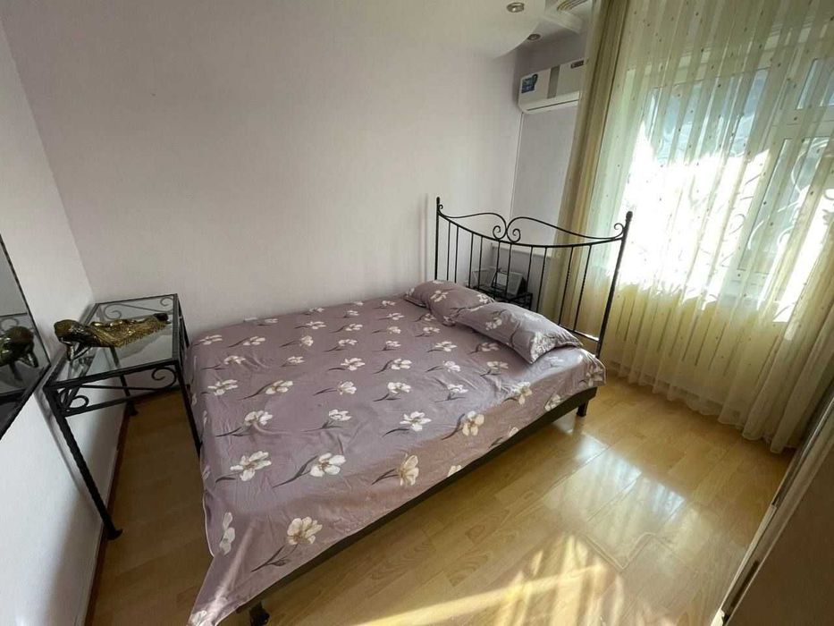 Юнусабад 18, 3/3/4 Продаётся кирпичный 77серия вдоль дороги