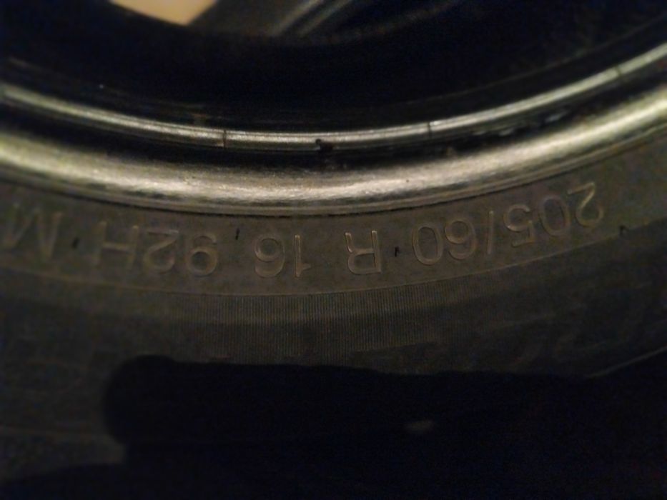 Зимни гуми  VREDESTEIN 205/60/16