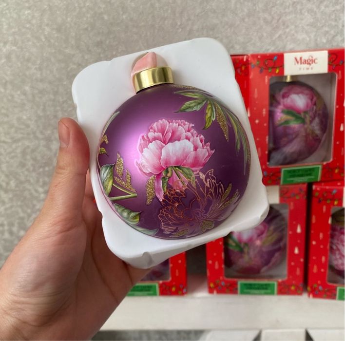 Стеклянные елочные игрушки