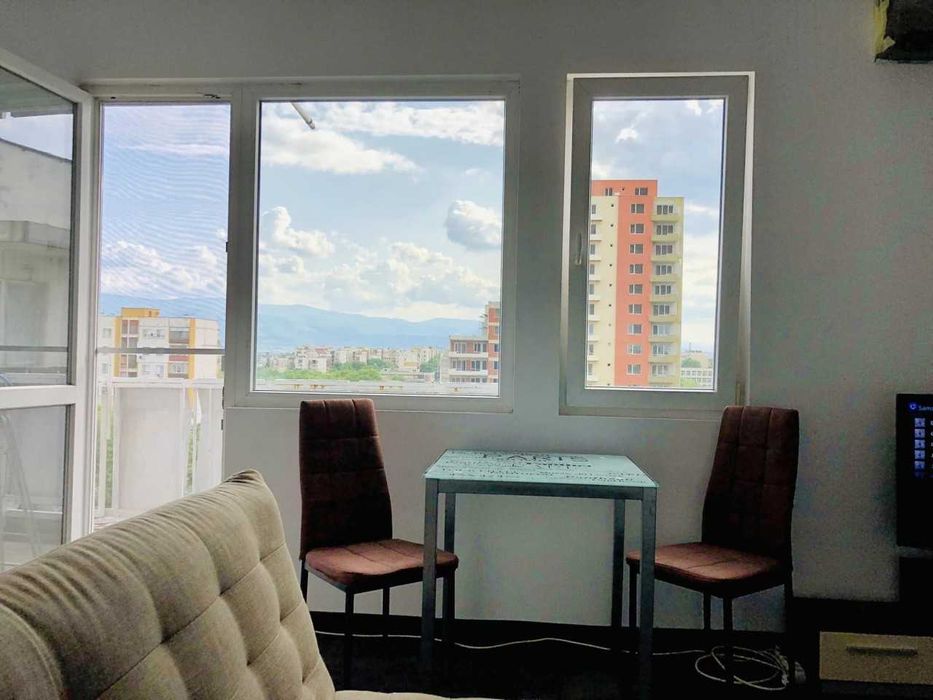 Дава се под наем Едностаен апартамент в Пловдив, Тракия - 36 кв.м за 225 € - Снимка #1