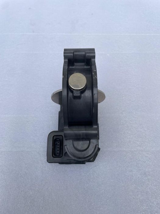 Clapetă accelerație originală Mercedes-Benz – Cod A6510900470 – Nouă