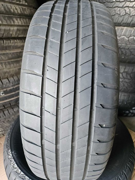 2бр 215/60/16 BRIDGESTONE 6,5мм грайфер дот:22г безплатен монтаж+++