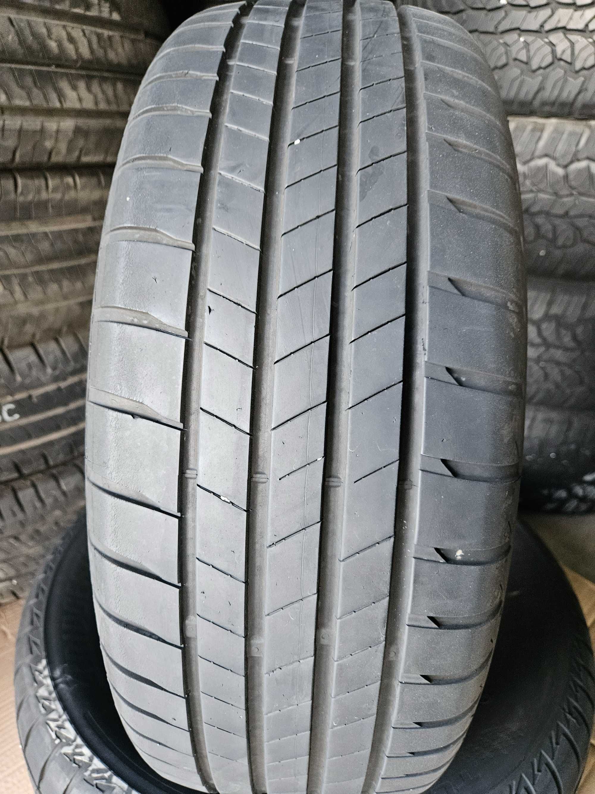 2бр 215/60/16 BRIDGESTONE 6,5мм грайфер дот:22г безплатен монтаж