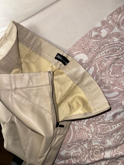 Кожен клин Zara