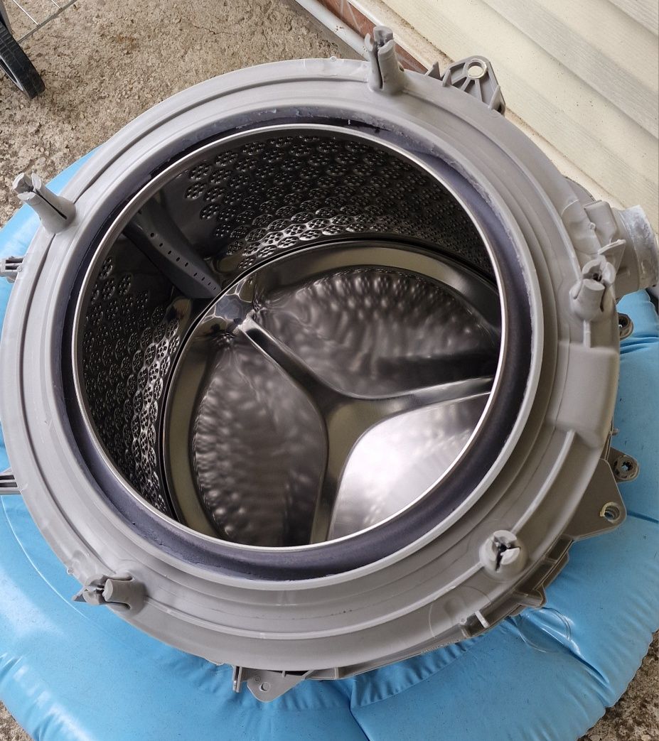 Казан с барабан от AEG 9kg 1400об L7FEE49S !!!ЗА ЛАГЕРИ!!!