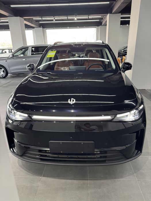 Leapmotor C16 280  restyling hybrid