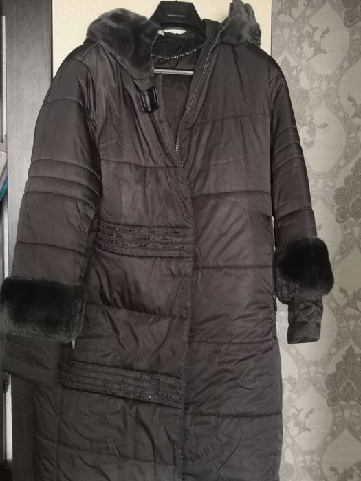 Продам не дорого женский  пуховик