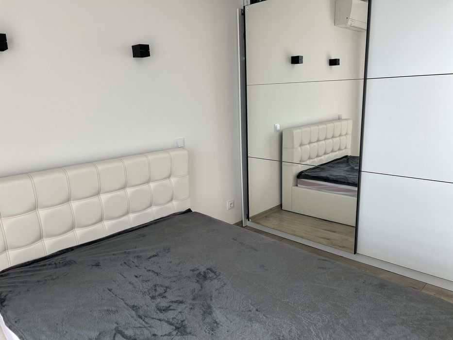 Продава се Тристаен апартамент в София, Левски - 89 кв.м за 2877 €/кв.м - Снимка #2