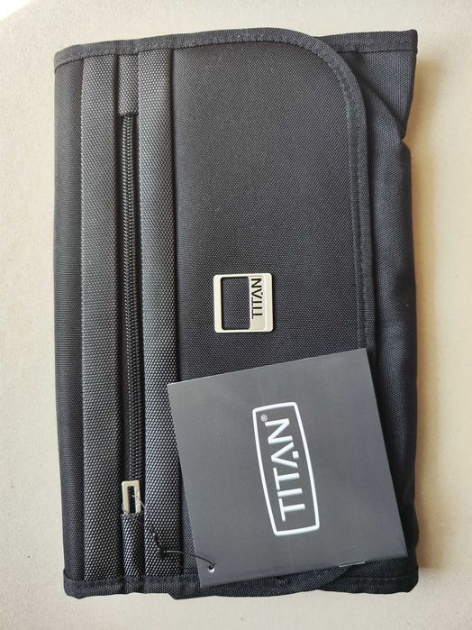 Несесер за тоалетни принадлежности Titan