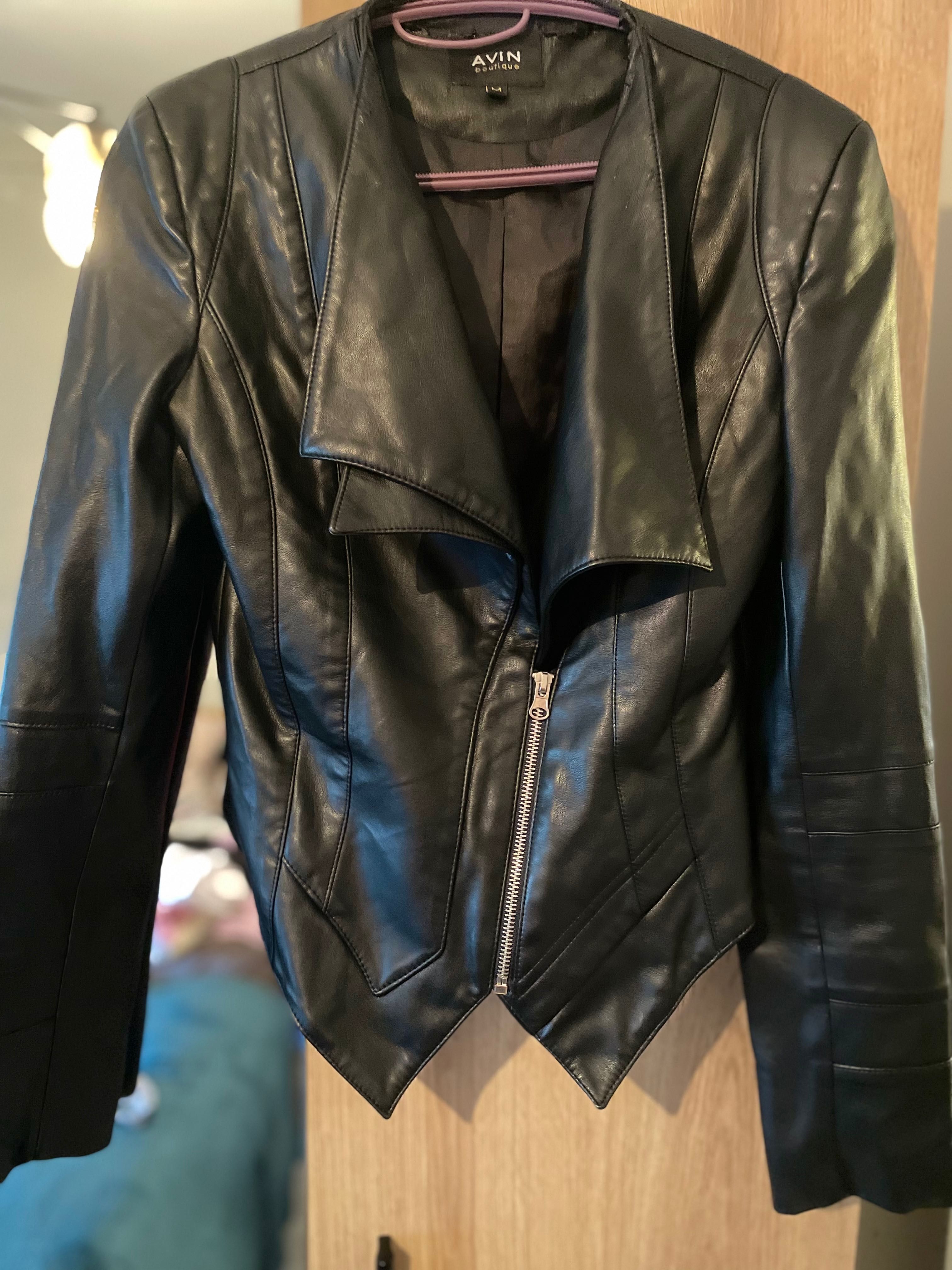 Яке Avin boutique