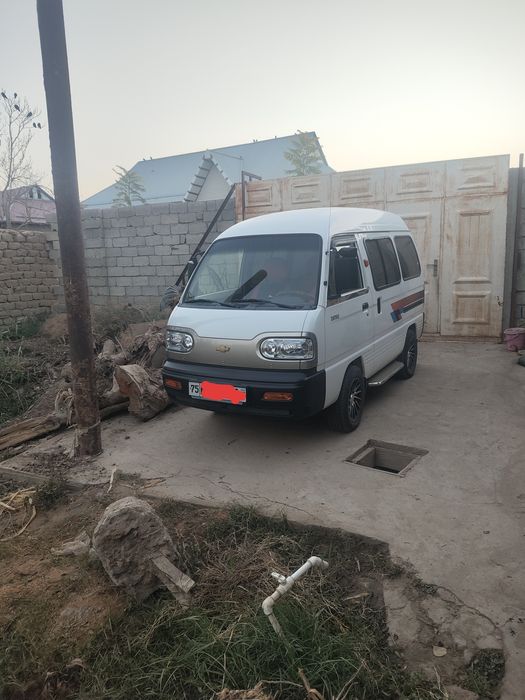 Damas uy ishiga minilgan