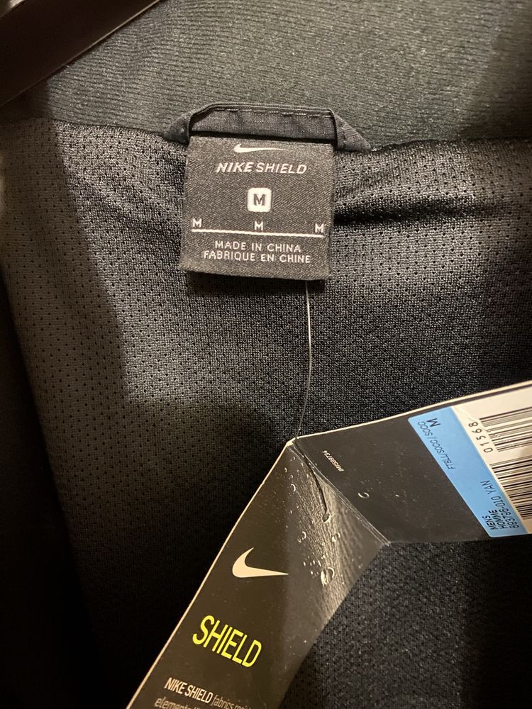 NIKE Shield-оригинално ново яке