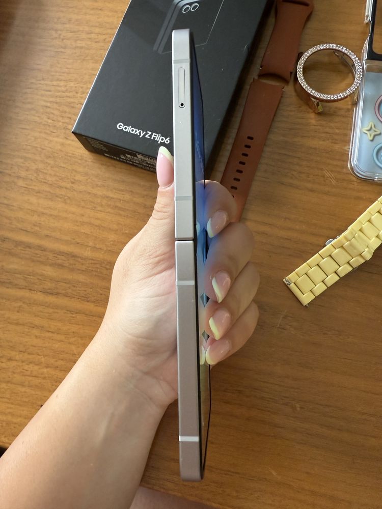 Samsung galaxy z flip 6 256GB