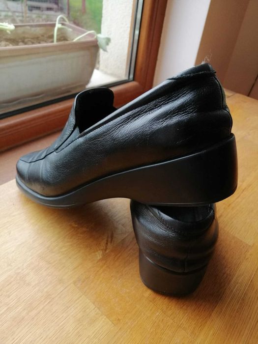 Дамски черни обувки 42 номер